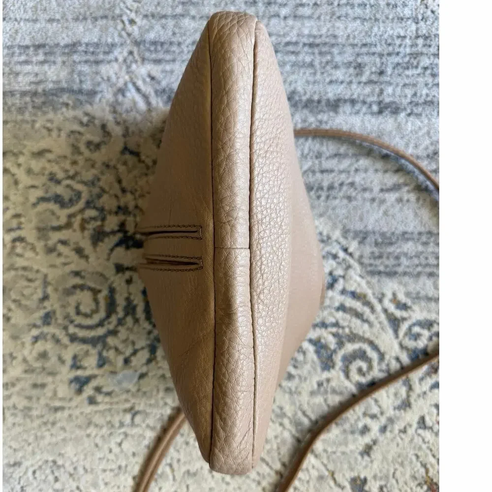 Fossil Erin Top Zip Tan Pebbled Genuine Leather Small Crossbody Bag